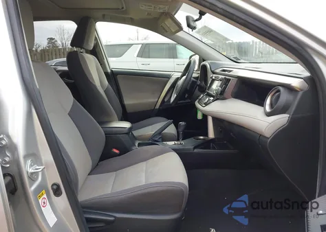 2014 Toyota Rav4 Xle z USA, uszkodzony, nr VIN JTMRFREV7ED082646